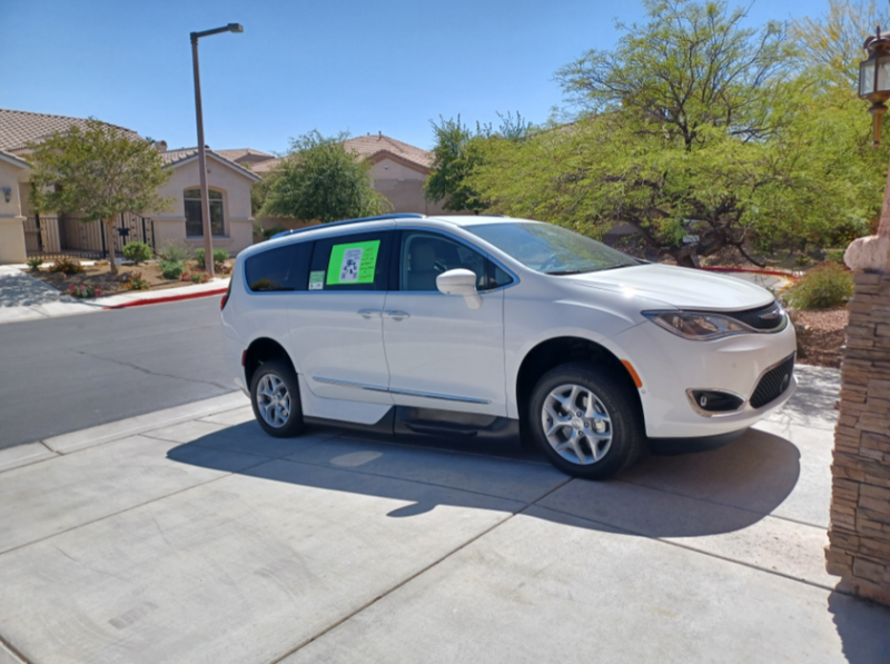 2017 Chrysler Pacifica Touring-L Plus Mobility Minivan-1